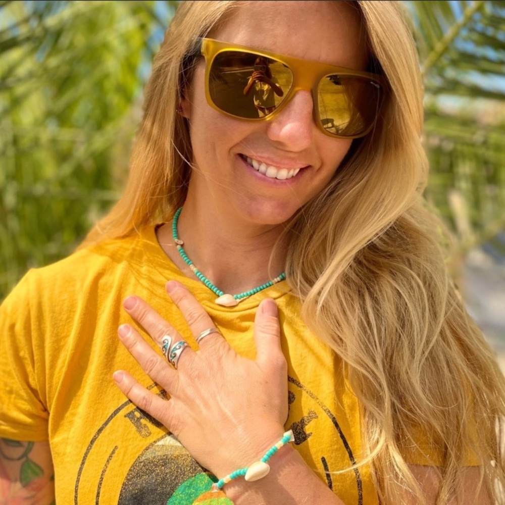 🌻Handmade Shell Beaded Necklace And Bracelet🌻